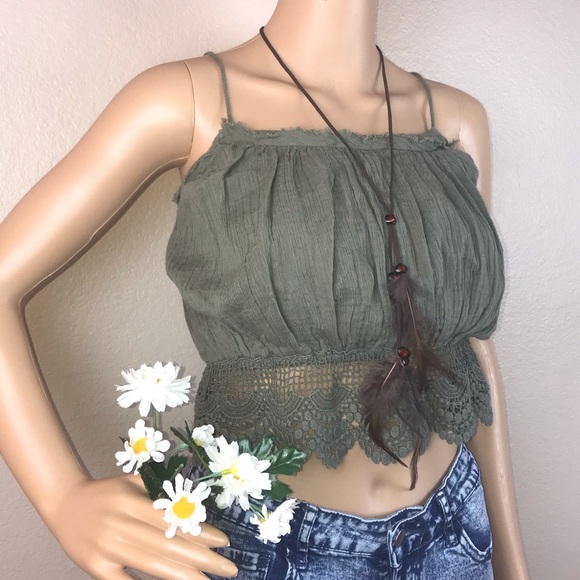 Free People Tops - 🌼HP🌼 Free People Crochet Lace Bohemian Crop Top